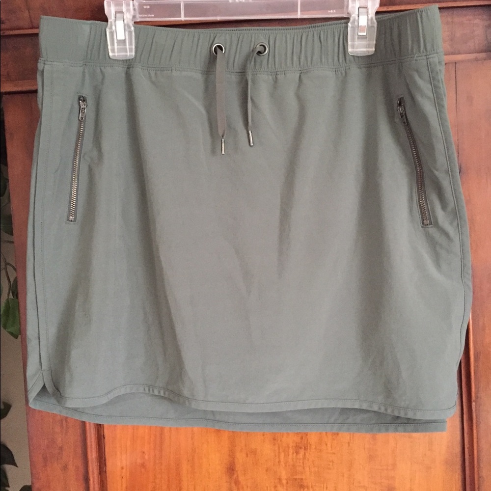 Athleta XL Skort Stretch-In-Shorts